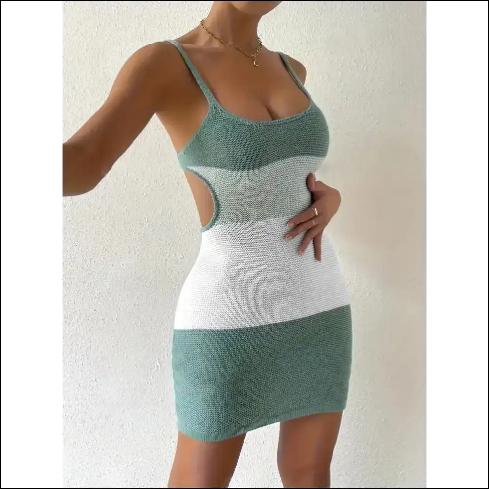 Color Block Scoop: Dress Like you Mean it Confidence Ftw! ๐ Needful Things - Cover-ups