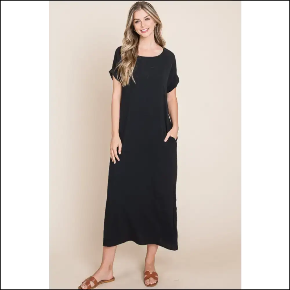 Bombom Chic Round Neck Midi Dress with Pockets - Black / s - Dresses