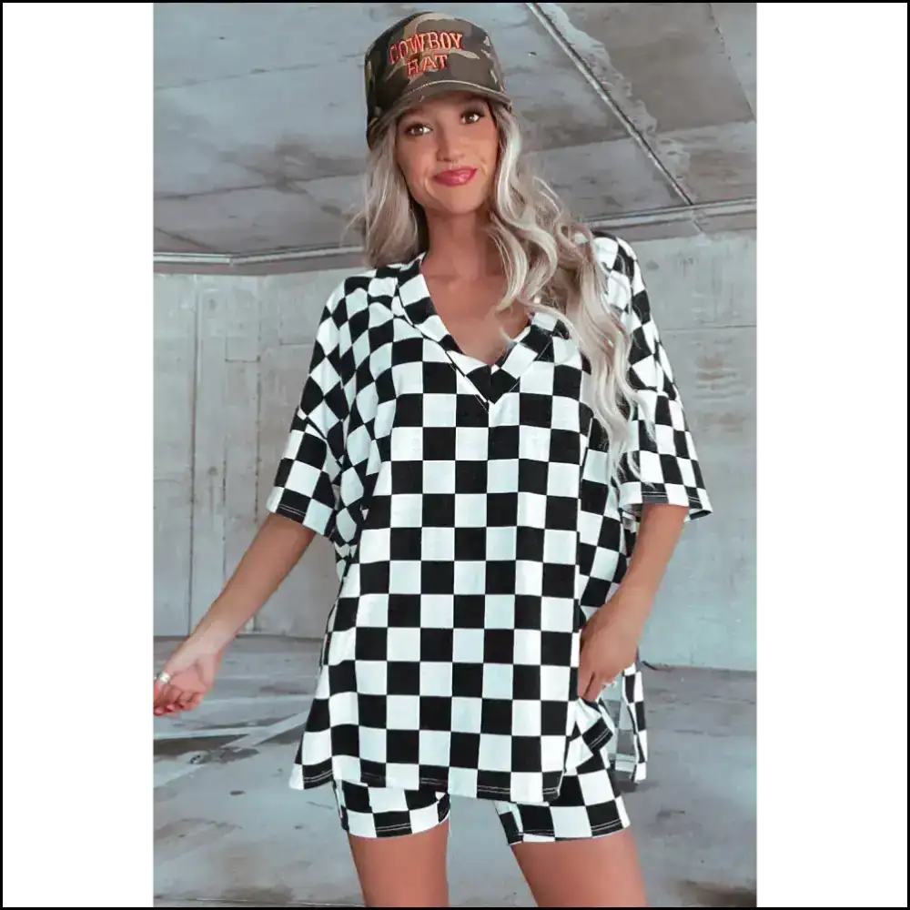 Chic Black Checkered Pajama Set: Needful Things Hug 🖤 - Loungewear Set