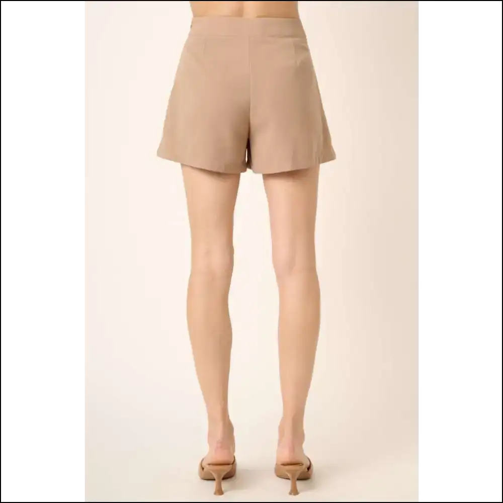 Chic Pleated Side Zipper Shorts