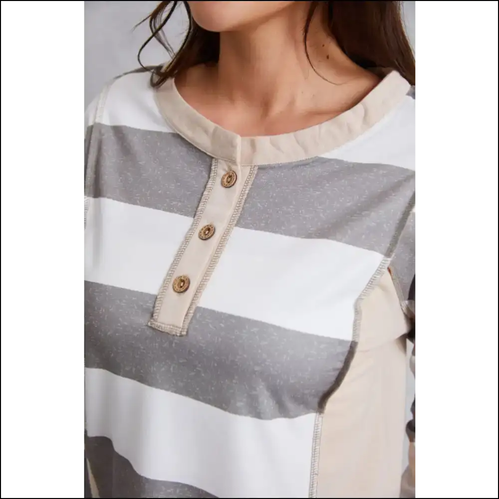 Chic Striped Exposed Seam Buttoned T-shirt - t Shirts
