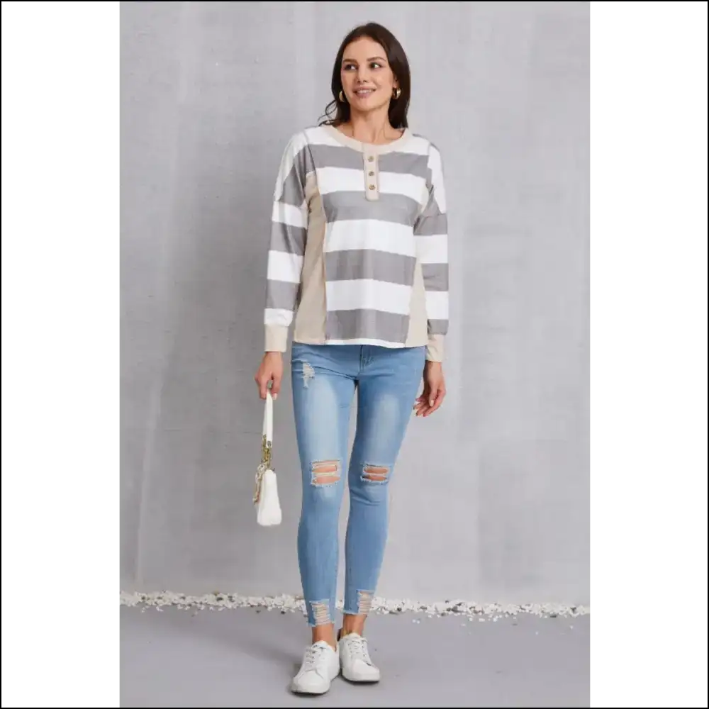 Chic Striped Exposed Seam Buttoned T-shirt - t Shirts