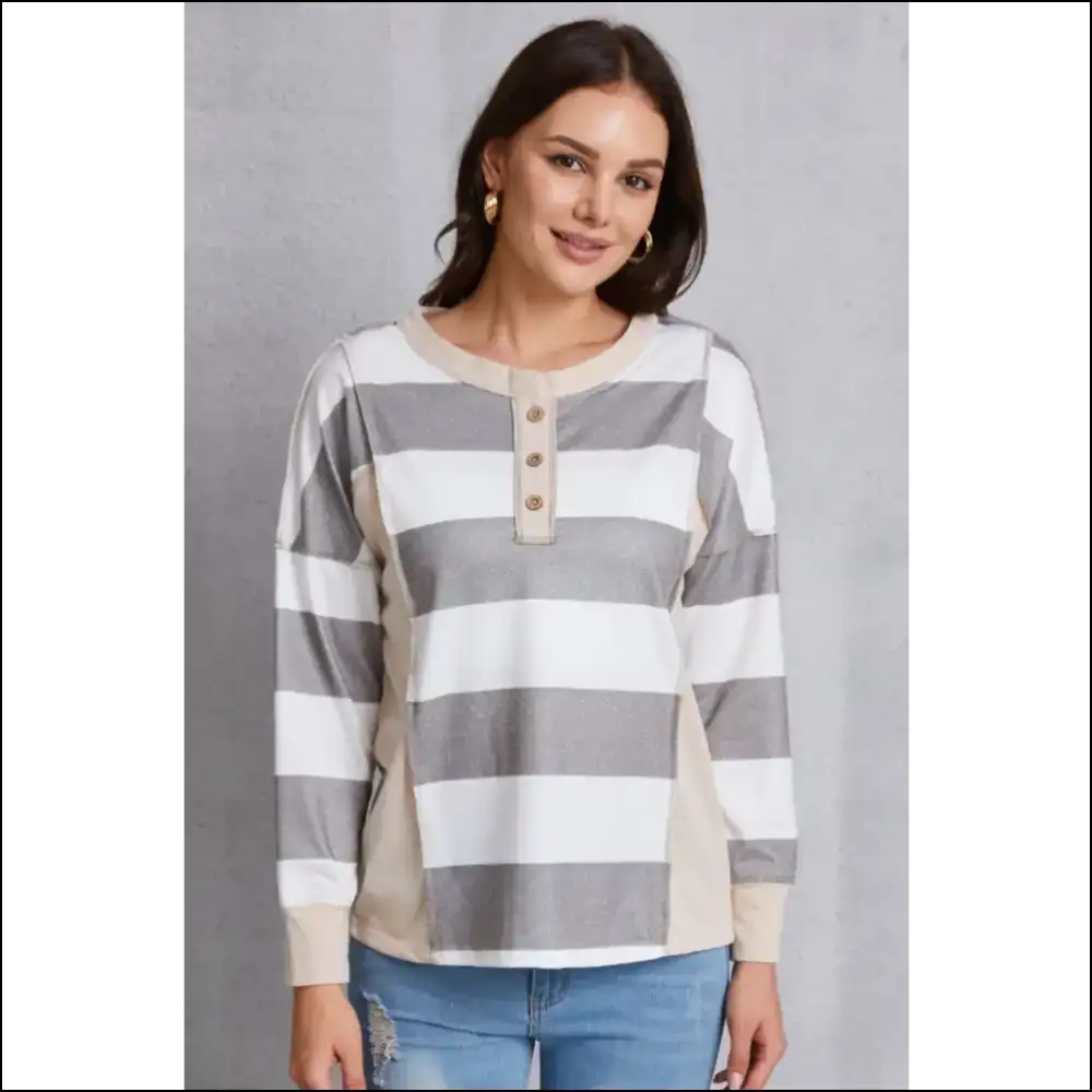 Chic Striped Exposed Seam Buttoned T-shirt - Multicolor / Xl - t Shirts