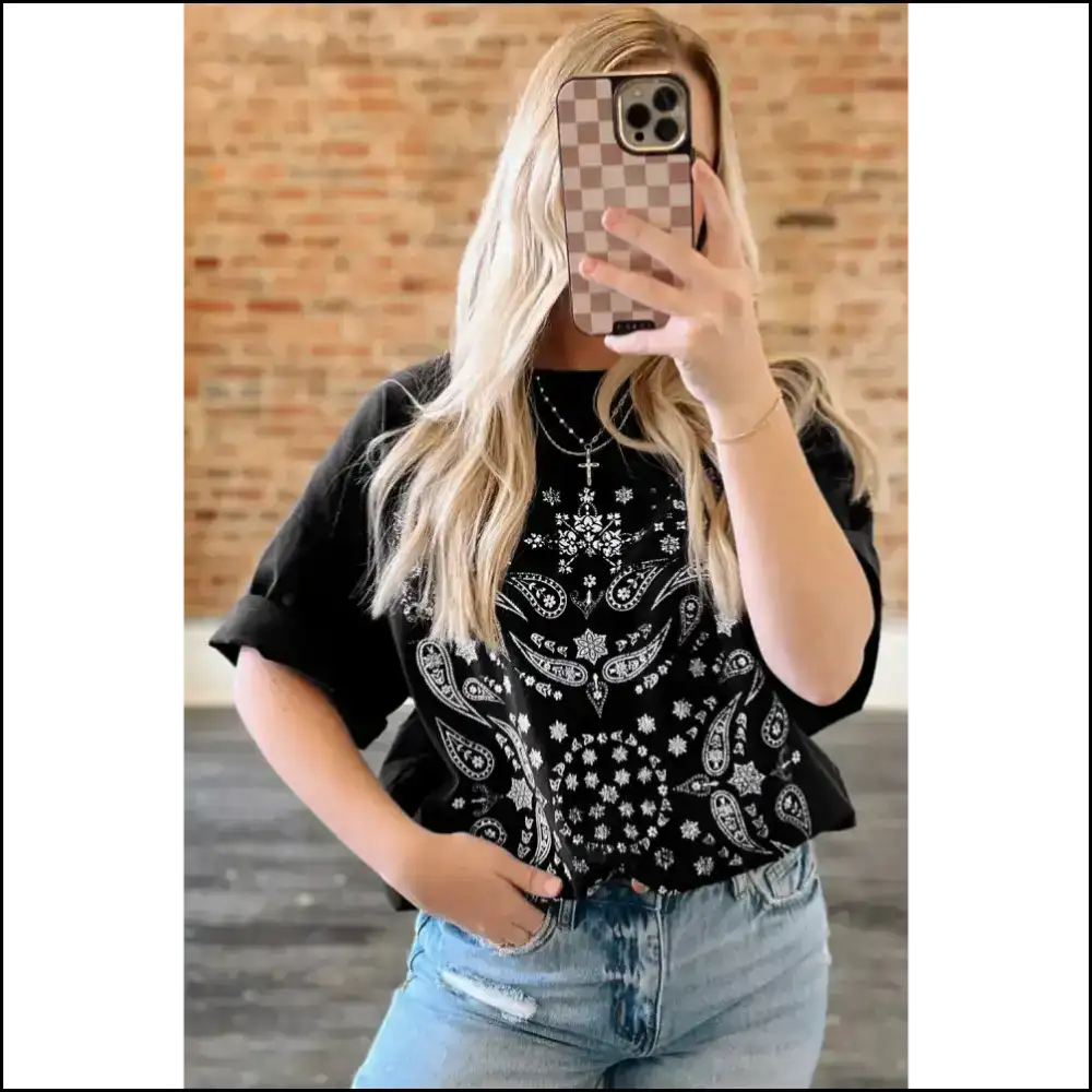Black Paisley Print Tee: Needful Things for Peeps 😈 - t Shirts