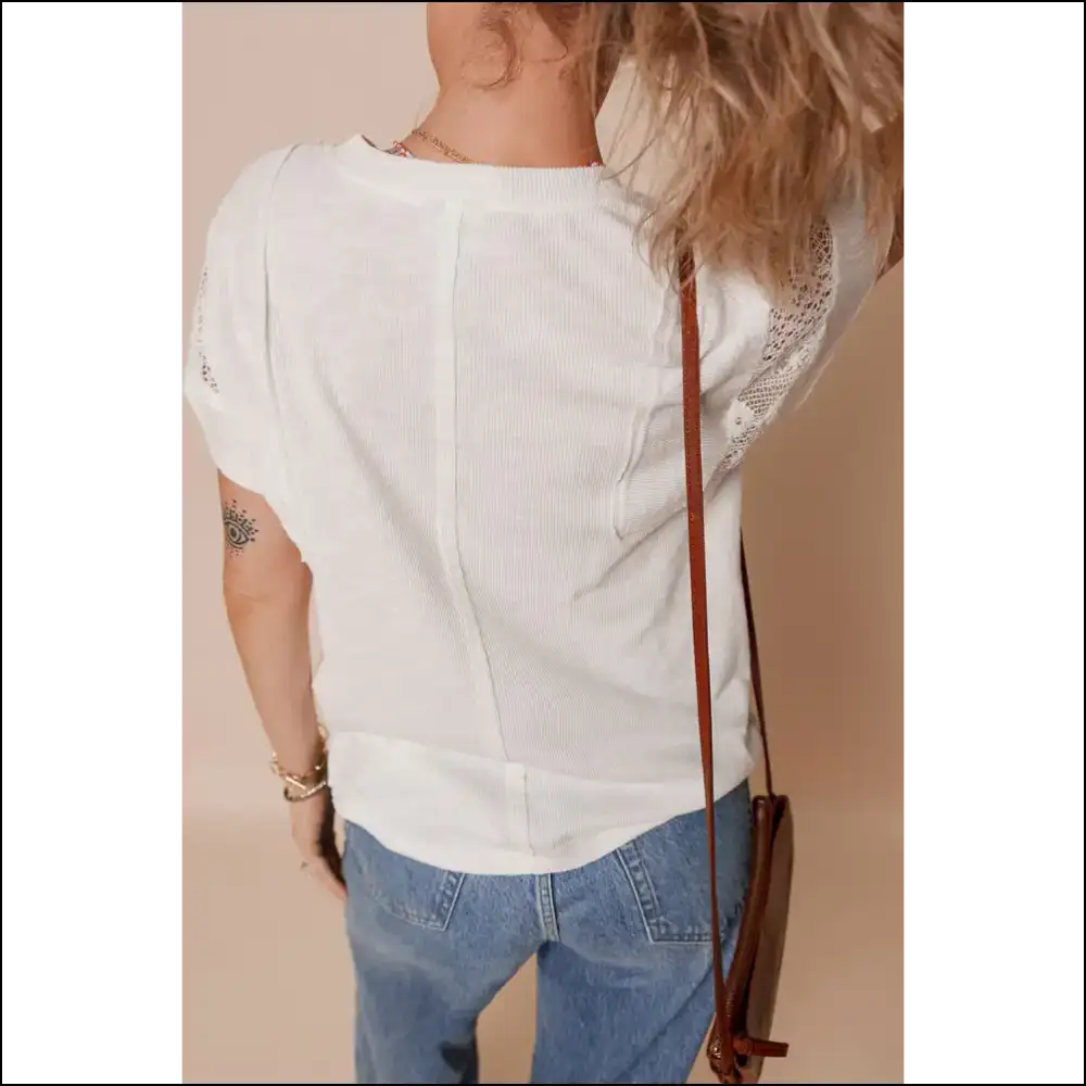 Chic White Ribbed Lace Top with Knot Detail - t Shirts