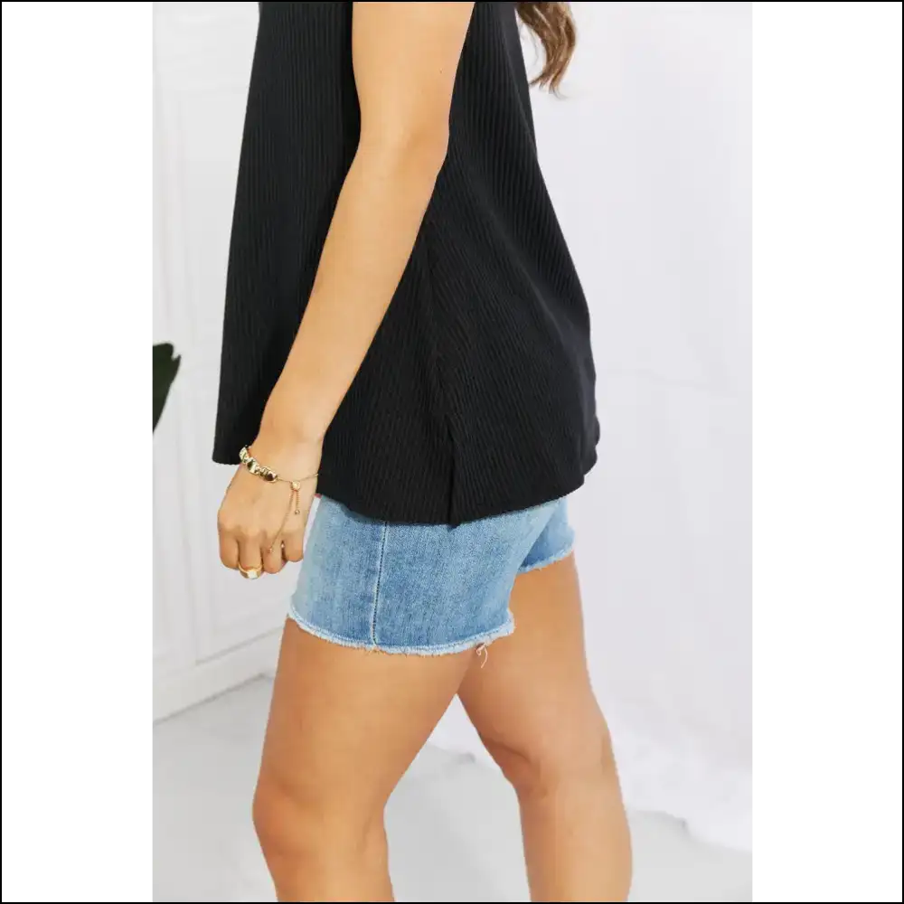 Blumin Apparel Chance of Sun Ribbed V-neck Tank - Black - Tops on Sale Worldwide Shipping