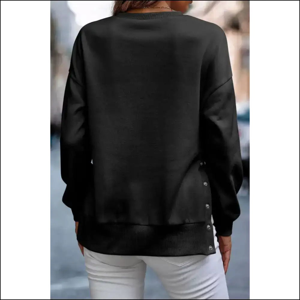 Chic Black Snap Sweatshirt: Finally Fashionably Functional! 🖤 Needful Things Approved - Sweatshirts & Hoodies on Sale Worldwide Shipping