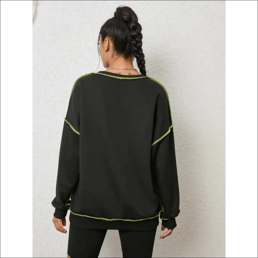 Chic Graphic Round Neck Sweatshirt - Sweatshirts & Hoodies on Sale Worldwide Shipping