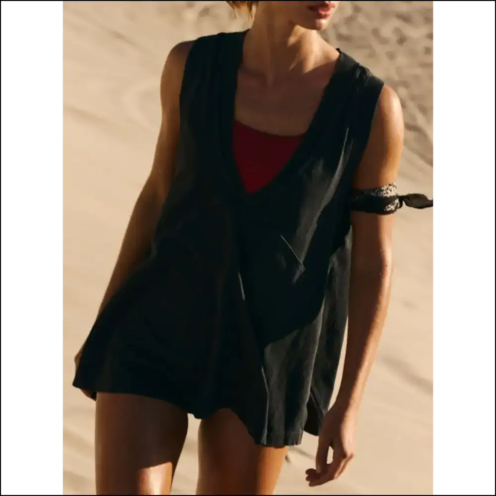 Chic Side Slit V-neck Tank Top - Black / s - Tops on Sale Worldwide Shipping