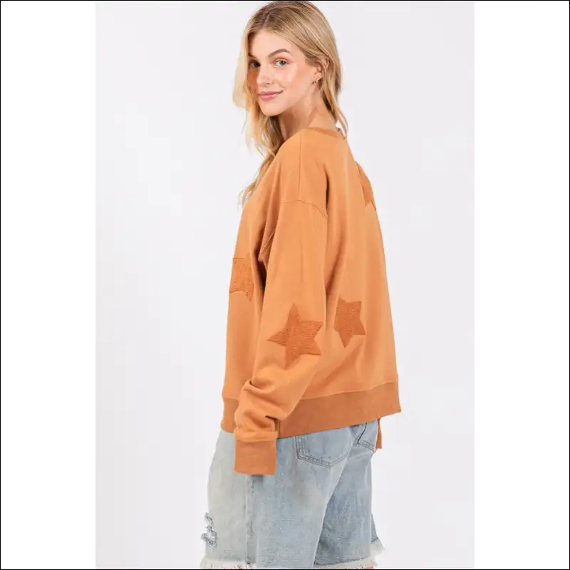 Sage + Fig Star Patch Long Sleeve Sweatshirt - Sweatshirts & Hoodies on Sale Worldwide Shipping