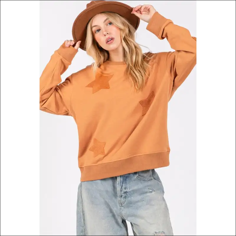 Sage + Fig Star Patch Long Sleeve Sweatshirt - Sweatshirts & Hoodies on Sale Worldwide Shipping