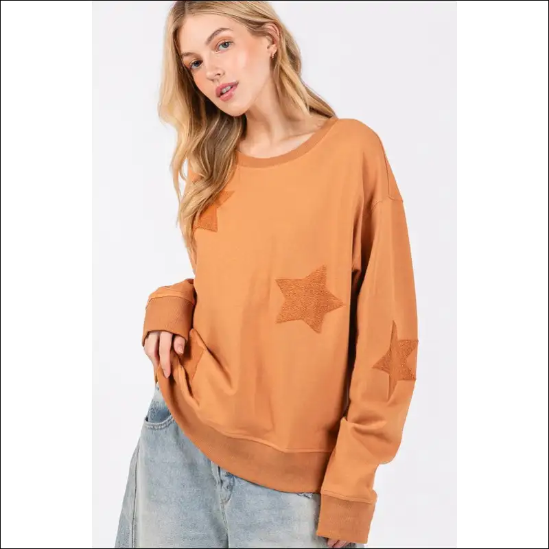 Sage + Fig Star Patch Long Sleeve Sweatshirt - Sweatshirts & Hoodies on Sale Worldwide Shipping