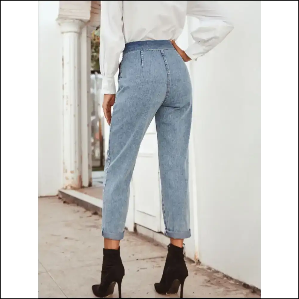 Straight Leg Jeans: your Ticket to Chic and Comfort no Fashion Crimes! 😄 - Jeans on Sale Worldwide Shipping