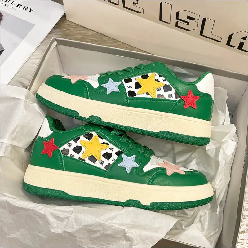 Trendy Contrast Star Round Toe Athletic Sneakers - Green / 35(us4) - Shoes on Sale Worldwide Shipping