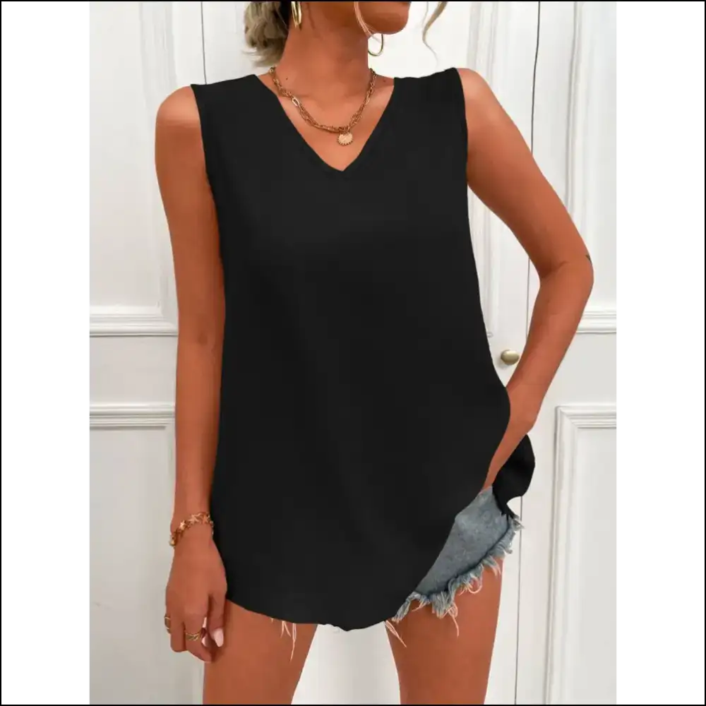 V-neck Curved Hem Tunic Tank - Black / m - Tops on Sale Worldwide Shipping
