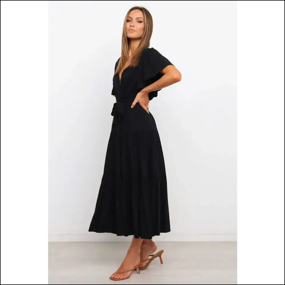 Chic Front Tie Tiered Midi Dress - Black / s - Dresses