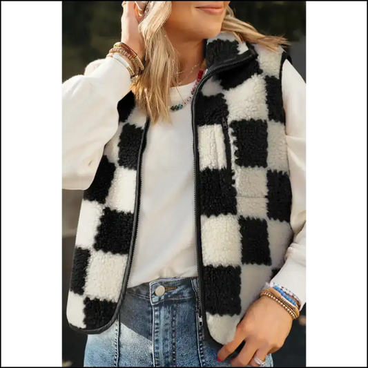 Black Checkered Sherpa Vest: Needful Things’ Cozy Hug! 🖤 - s - Jackets