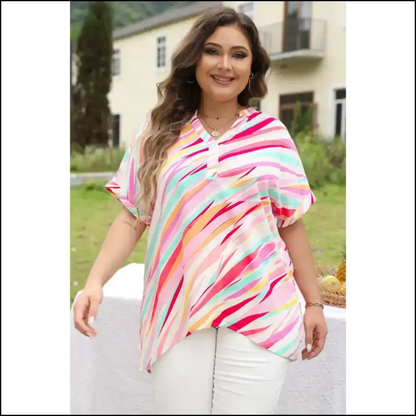 Chic White Abstract: Finally a Top that Gets Noticed! 😉 Needful Things Plus Size Tops
