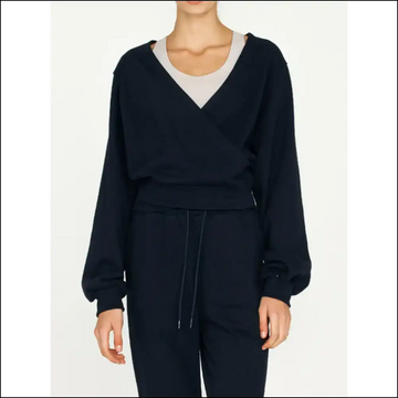 Black / M