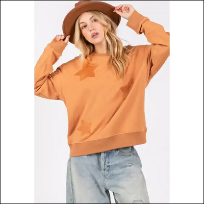 Sage + Fig Star Patch Long Sleeve Sweatshirt - Sweatshirts & Hoodies