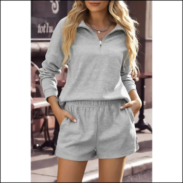Gray / S