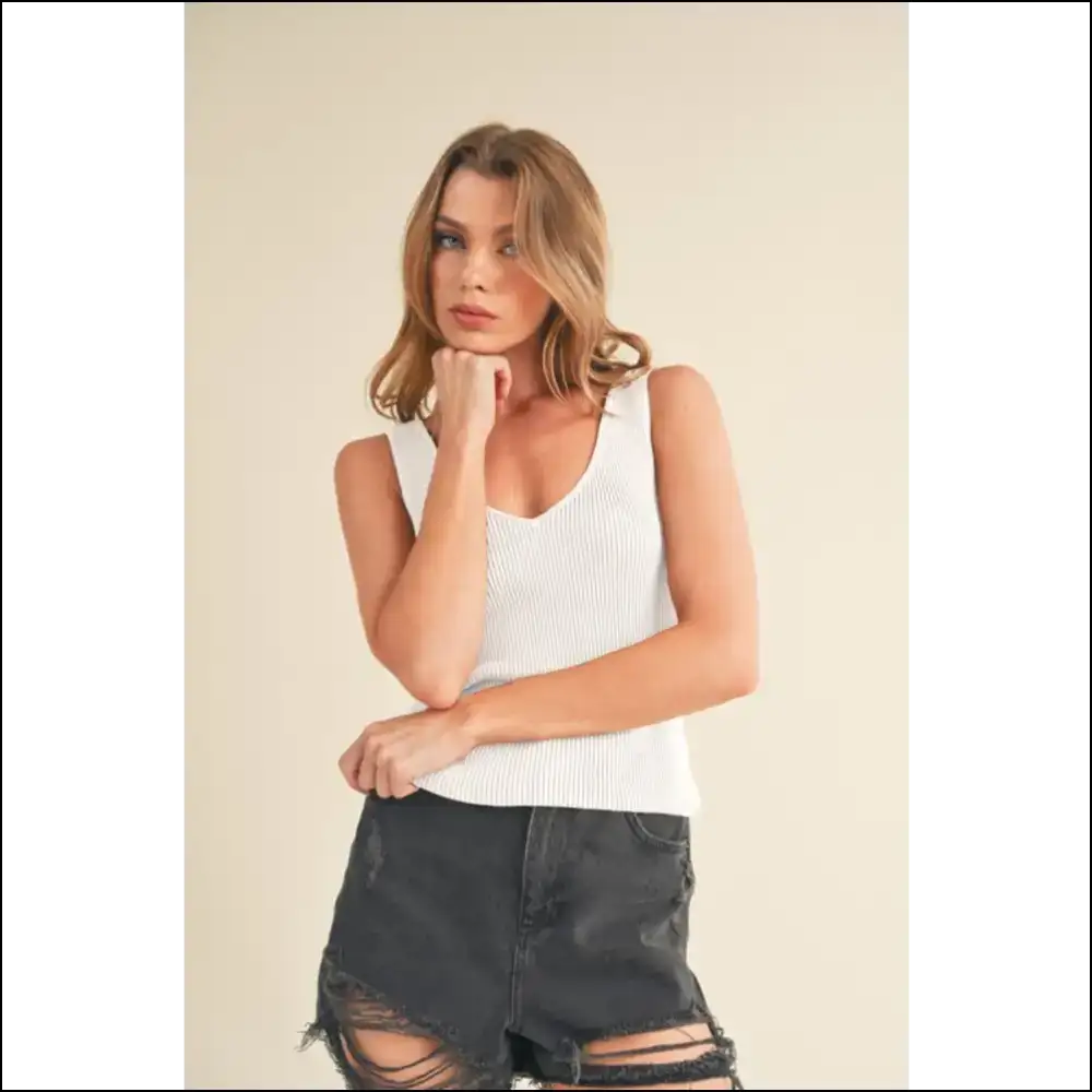 Aemi + co Ribbed Wide Strap Knit Tank - White / s - Tops on Sale Worldwide Shipping