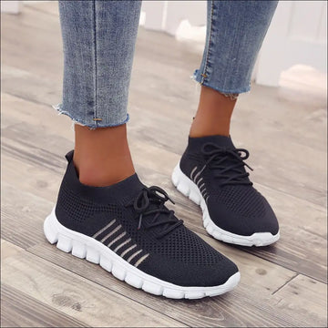 Black / 43(US11)