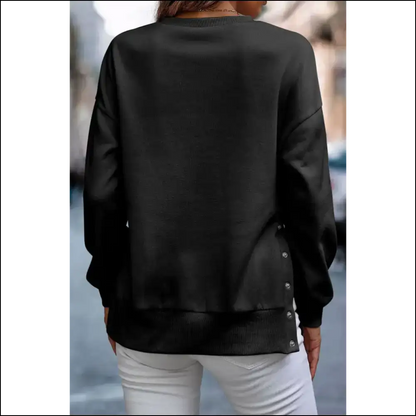 Chic Black Snap Sweatshirt: Finally Fashionably Functional! 🖤 Needful Things Approved - Sweatshirts & Hoodies on Sale Worldwide Shipping
