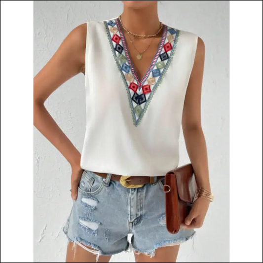 Chic Contrast Geometric V-neck Tank - White / l - Tops on Sale Worldwide Shipping