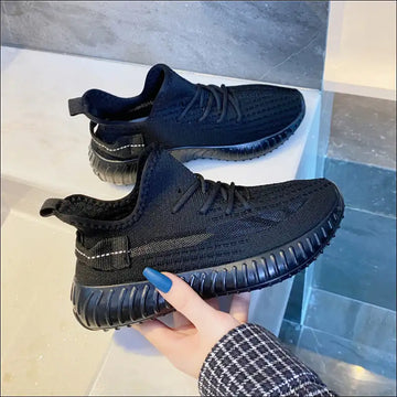 Black / 35(US4)