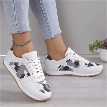 White / 39(US8)