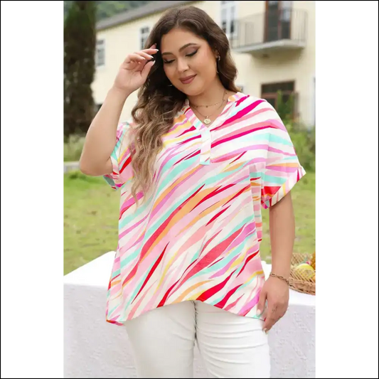 Chic White Abstract: Finally a Top that Gets Noticed! 😉 Needful Things - 1x - Plus Size Tops on Sale Worldwide Shipping