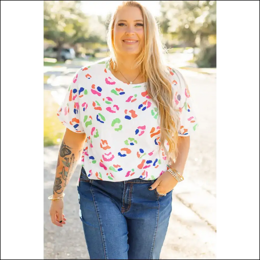 Chic White Leopard Print T-shirt: Roar Babe! 🐆 Needful Things Approved! - Plus Size Tops on Sale Worldwide Shipping