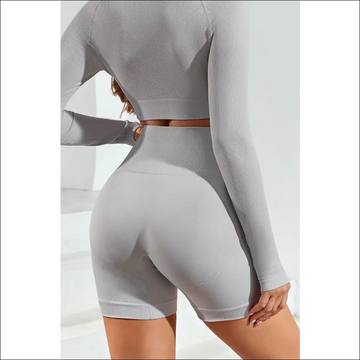 Light Gray / L