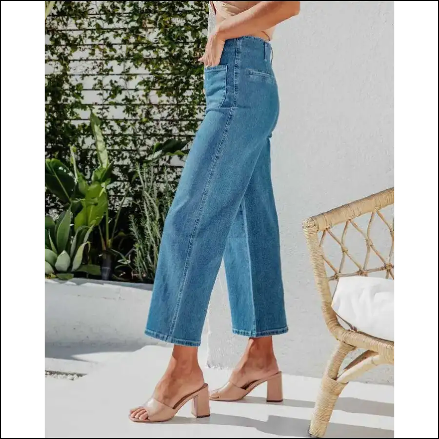 Cropped Jeans that Fly High: the Button to your Style Revolution! - Medium / s - on Sale Worldwide Shipping