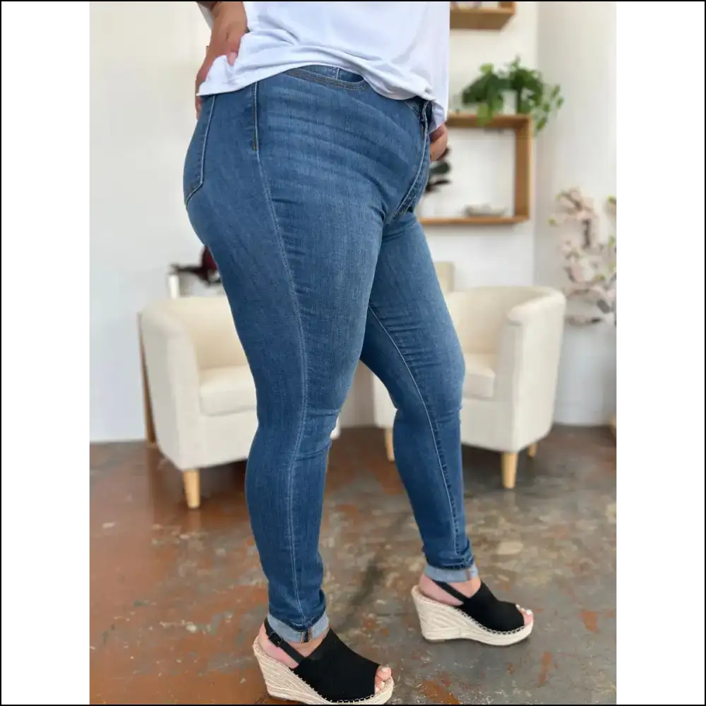 Cuffed Hem Skinny Jeans: Style so Good Even your Couch will Feel Jealous! 💁‍♀️ - Jeans on Sale Worldwide Shipping
