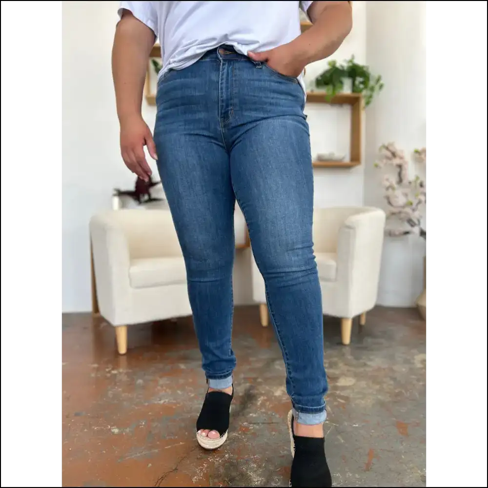 Cuffed Hem Skinny Jeans: Style so Good Even your Couch will Feel Jealous! 💁‍♀️ - Jeans on Sale Worldwide Shipping