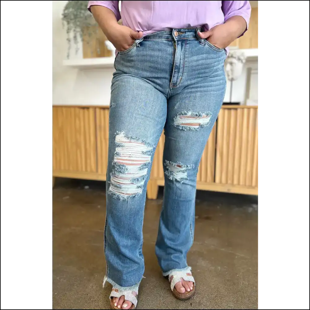 Dress Like a Boss Feel Hug in Judy Blue Distressed Jeans! - Jeans on Sale Worldwide Shipping