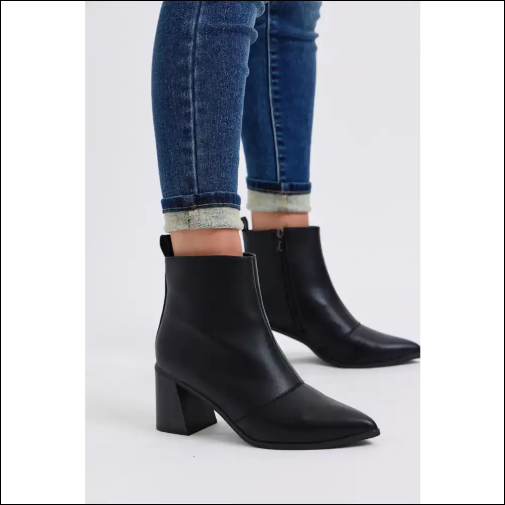 Drop-dead Gorgeous in Judy Blue Mid-rise Skinny Jeans - Yes Please! 😍 - on Sale Worldwide Shipping