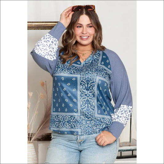 Flirty Plus Size V-neck Printed Raglan Sleeve Blouse - Dirty Blue / 2x - Blouses on Sale Worldwide Shipping