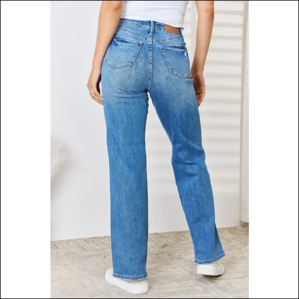 High Waist Distressed Jeans: for Curves that Kill and Confidence Thrills - Jeans on Sale Worldwide Shipping