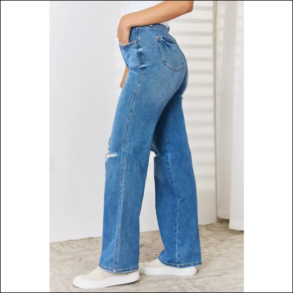 High Waist Distressed Jeans: for Curves that Kill and Confidence Thrills - Jeans on Sale Worldwide Shipping