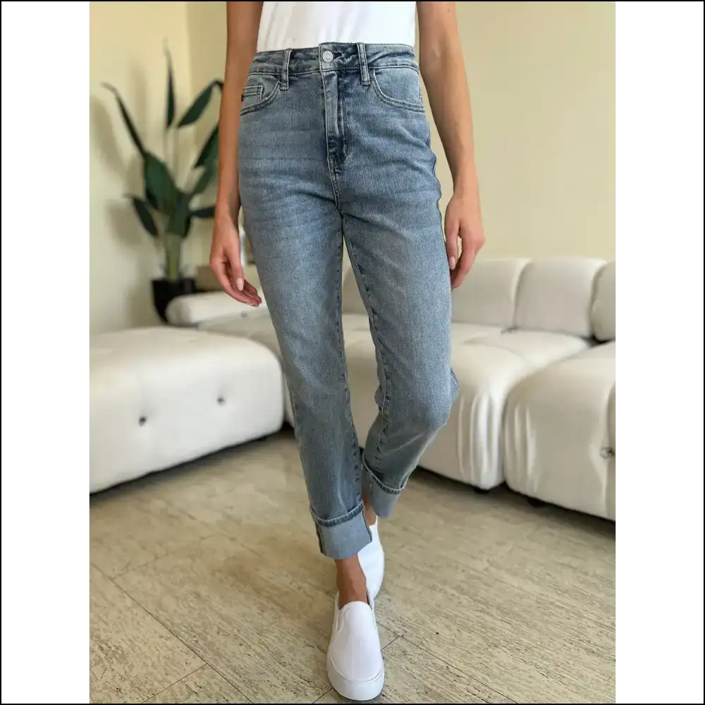 Judy Blue Jeans: High Waist Cuff Hem and a Side of Sass - Medium / 7/28 - Jeans on Sale Worldwide Shipping