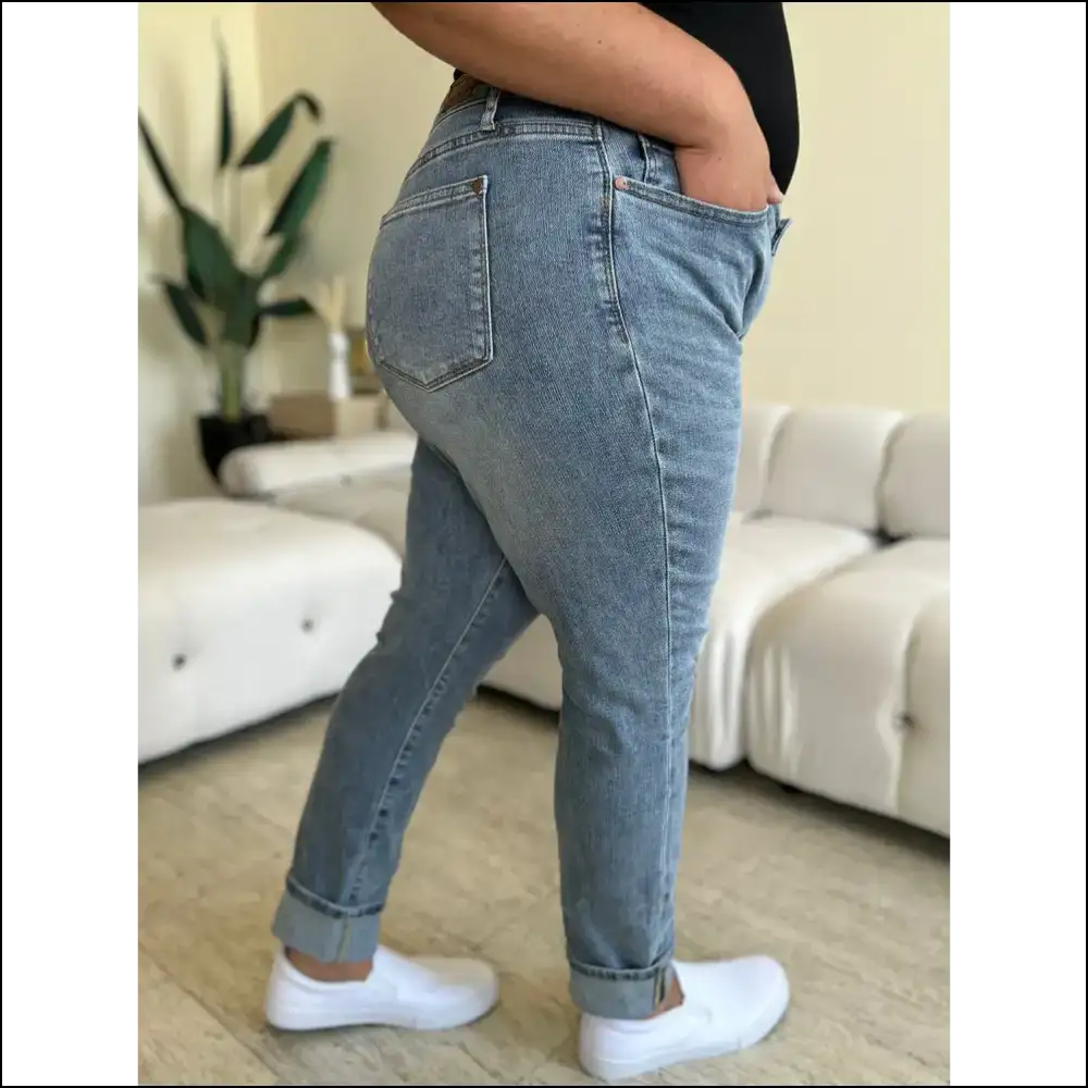 Judy Blue Jeans: High Waist Cuff Hem and a Side of Sass - Jeans on Sale Worldwide Shipping