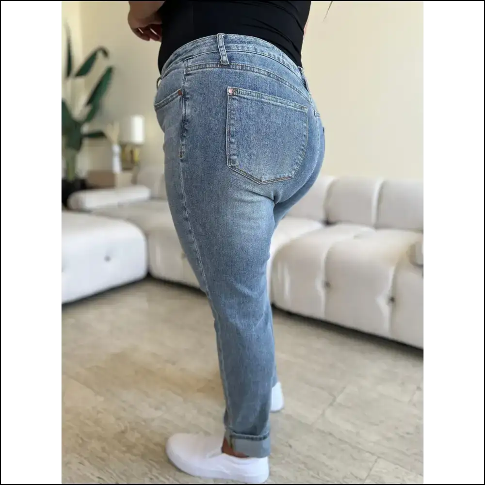 Judy Blue Jeans: High Waist Cuff Hem and a Side of Sass - Jeans on Sale Worldwide Shipping