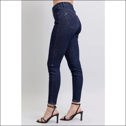 Judy Blue Skinny Jeans: Pockets for your Snacks Style Sass! 😏 - Jeans on Sale Worldwide Shipping