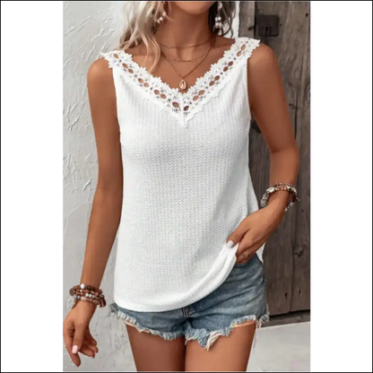 Lace Detail Textured V-neck Tank Top - White / m - Tops on Sale Worldwide Shipping