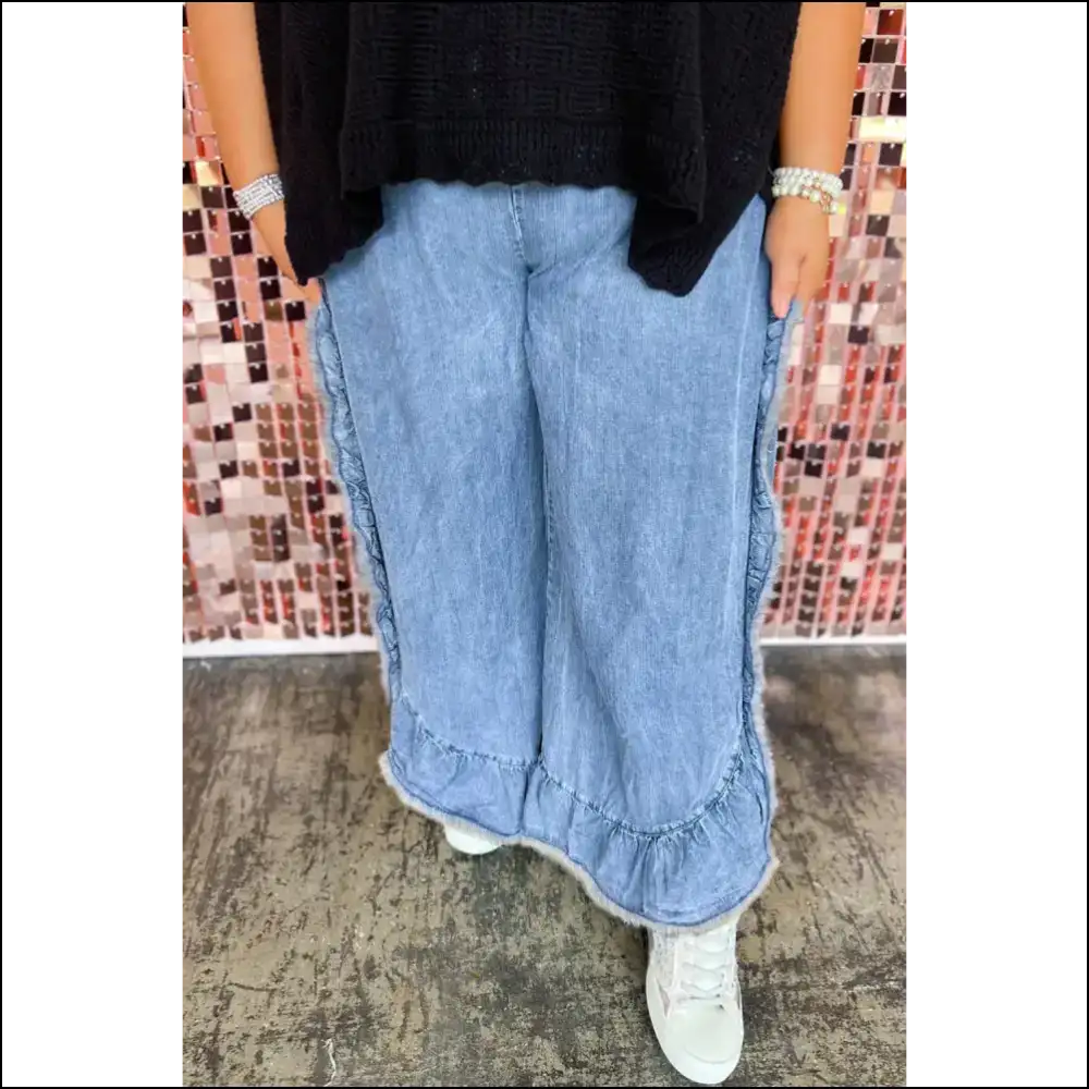 Ruffled Trim Jeans: Bootylicious Blue Jeans Needful Things! 🍑 - on Sale Worldwide Shipping