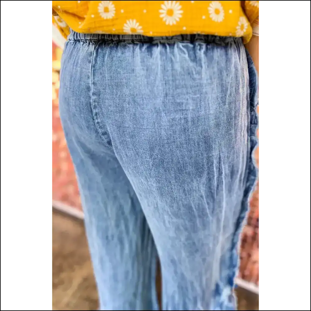 Ruffled Trim Jeans: Bootylicious Blue Jeans Needful Things! 🍑 - on Sale Worldwide Shipping