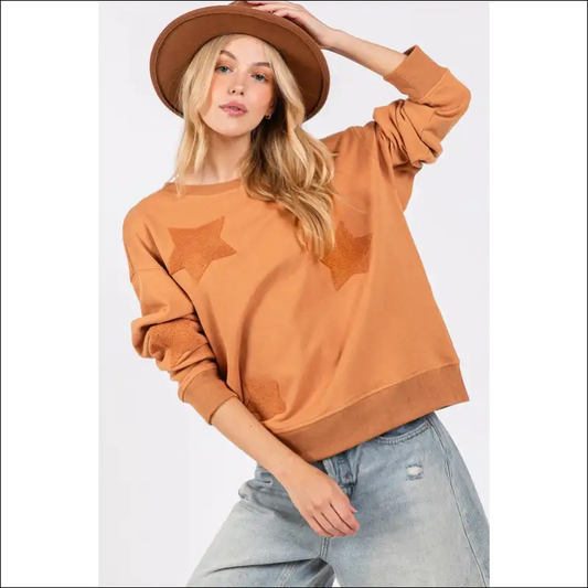Sage + Fig Star Patch Long Sleeve Sweatshirt - Cinnamon / l - Sweatshirts & Hoodies on Sale Worldwide Shipping